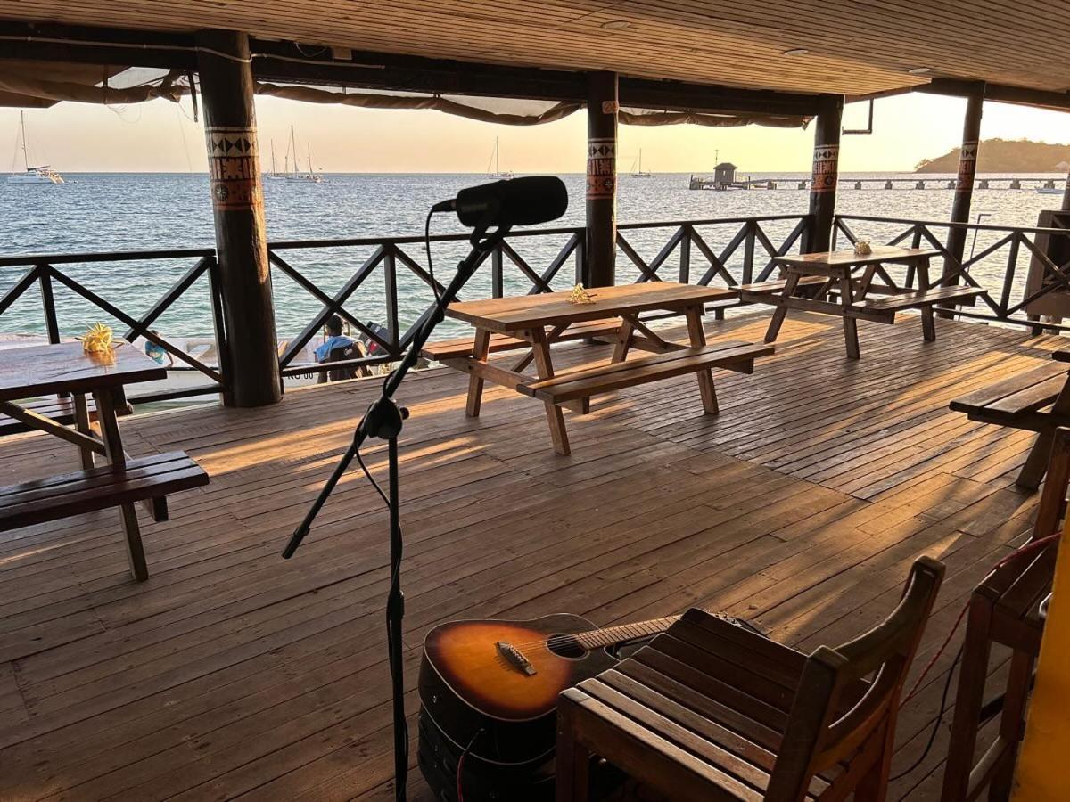 Ratu Kini Dive & Stay جزيرة مانا المظهر الخارجي الصورة