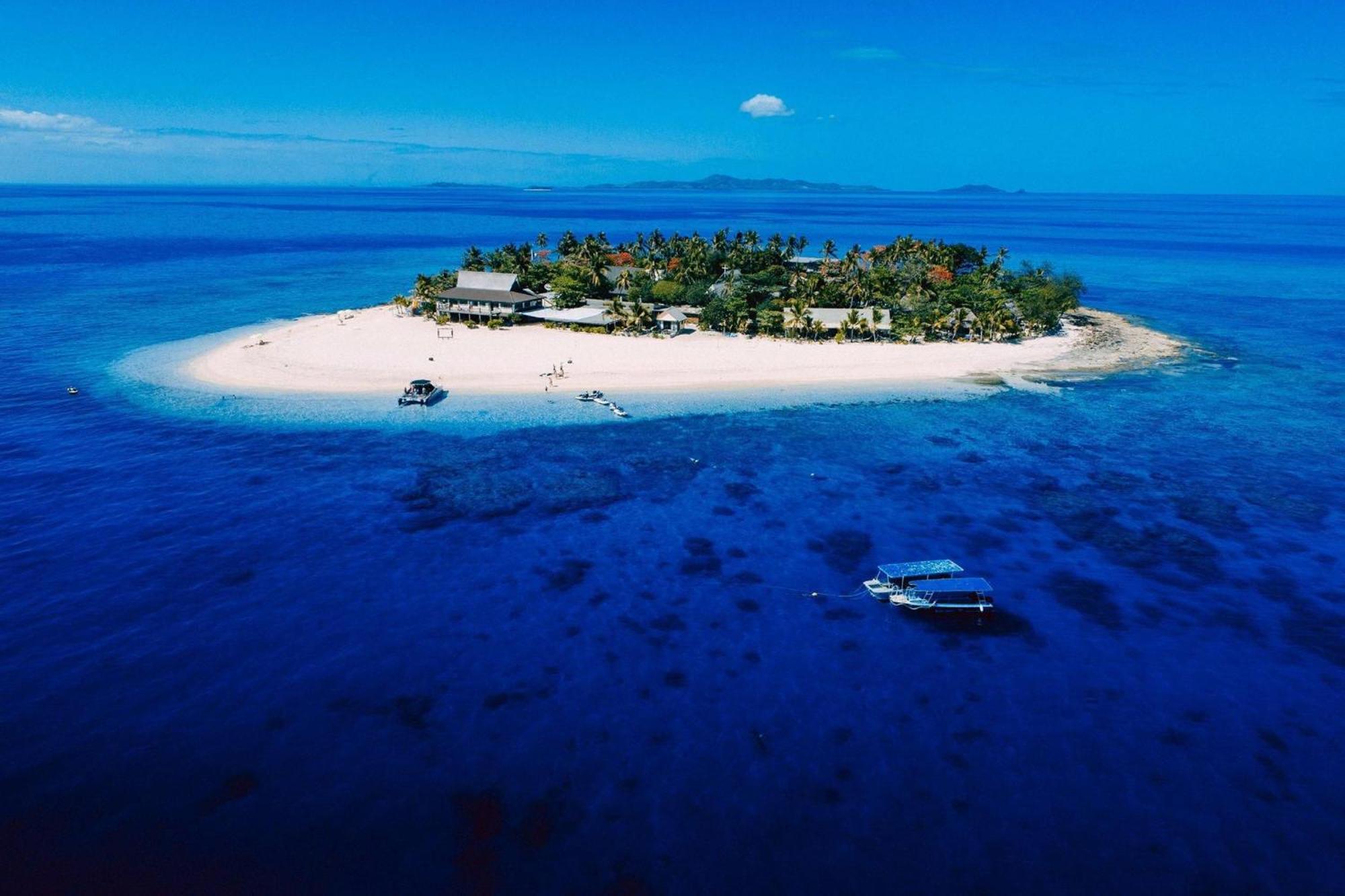 Ratu Kini Dive & Stay جزيرة مانا المظهر الخارجي الصورة