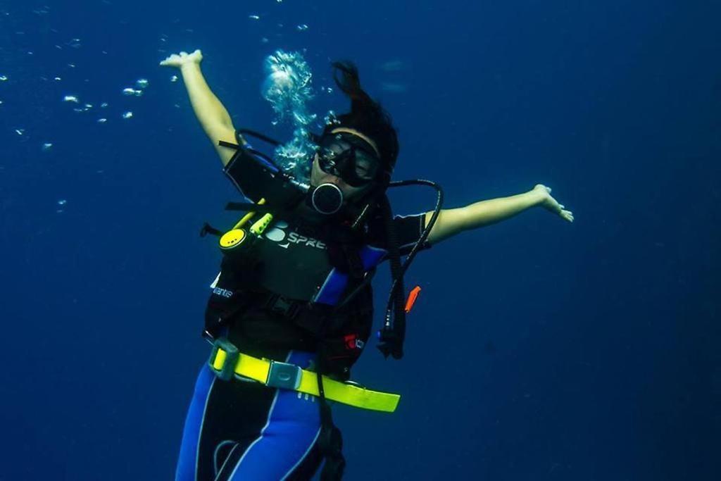 Ratu Kini Dive & Stay جزيرة مانا المظهر الخارجي الصورة